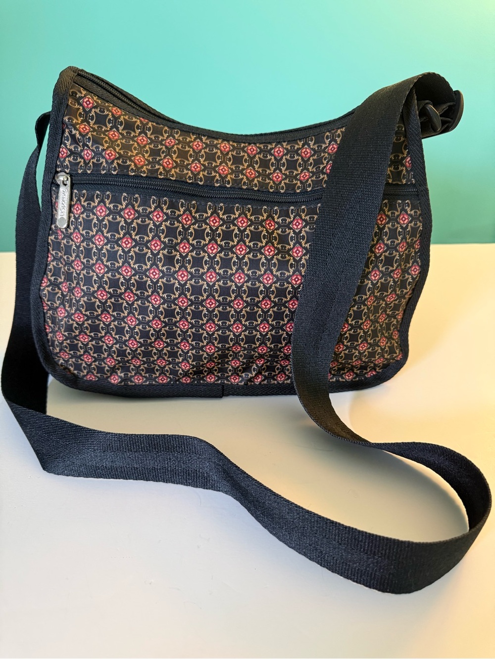 Lesportsac Black Geometric Pattern Crossbody Hobo Crossbody Bag NWT